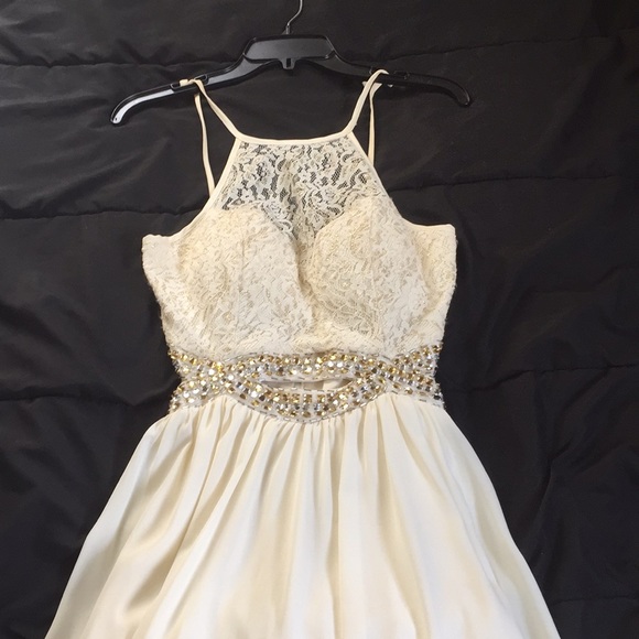 cream colored homecoming dresses